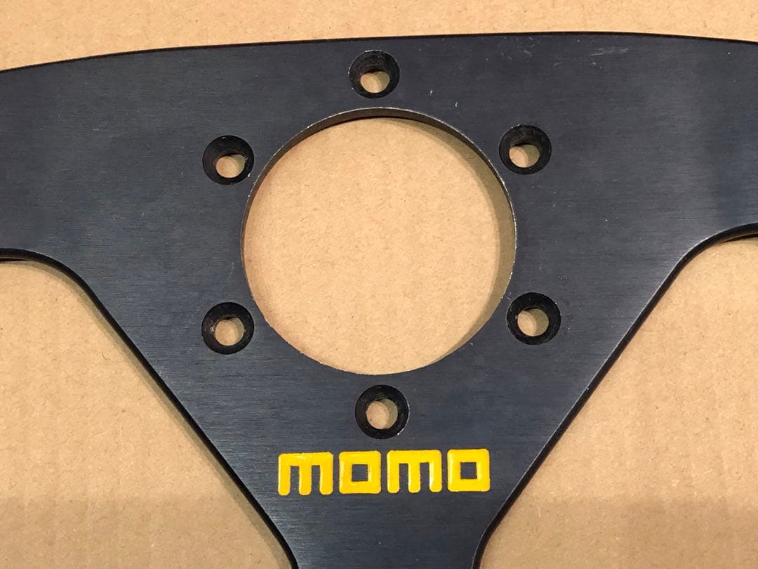 希少　MOMO ステアリング ヴェローチェレーシング D型 タイプ