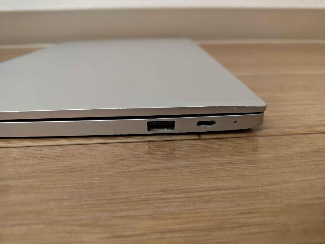 Windowsノート本体 Xiaomi Mi Notebook Air m3-6Y30 128GB/4GB