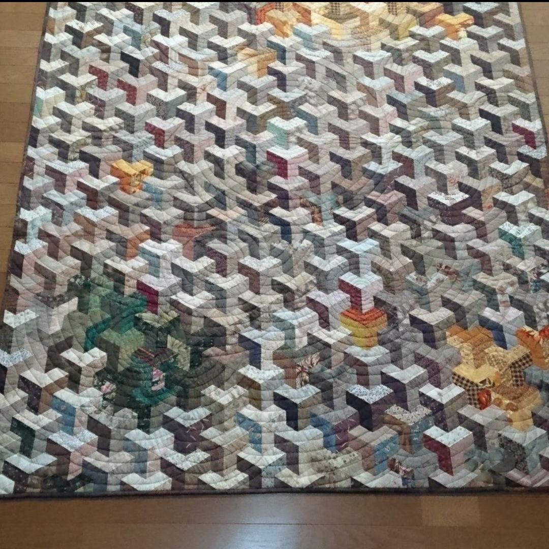 パッチワーク インナーシティ タペストリー ベッドカバー 穏やかな秋