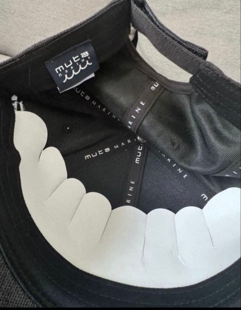 MUTA MARINE 数字8キャップ 黒