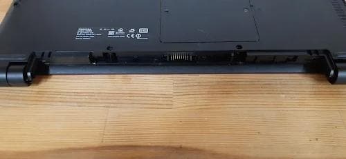 80L0203-06 dynabook T75/VRS2 赤 8GB 1TB