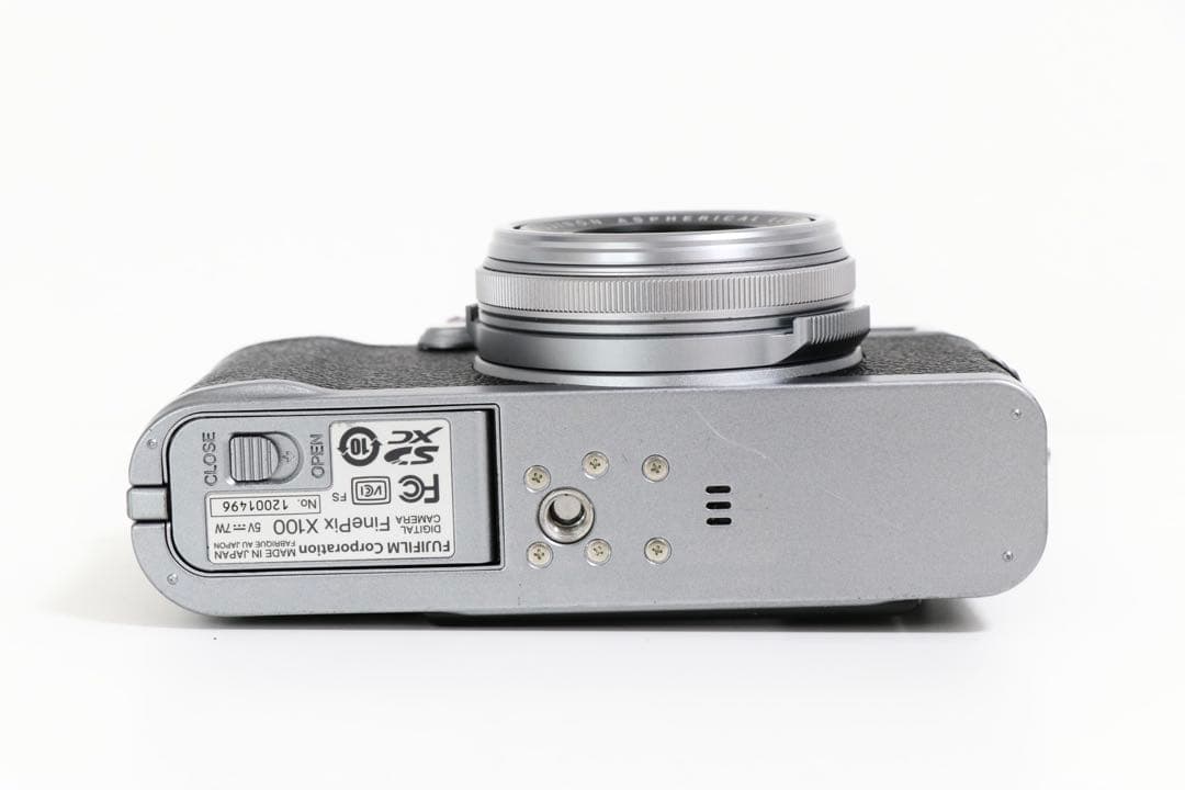 フジフィルム FUJIFILM X100 シルバー