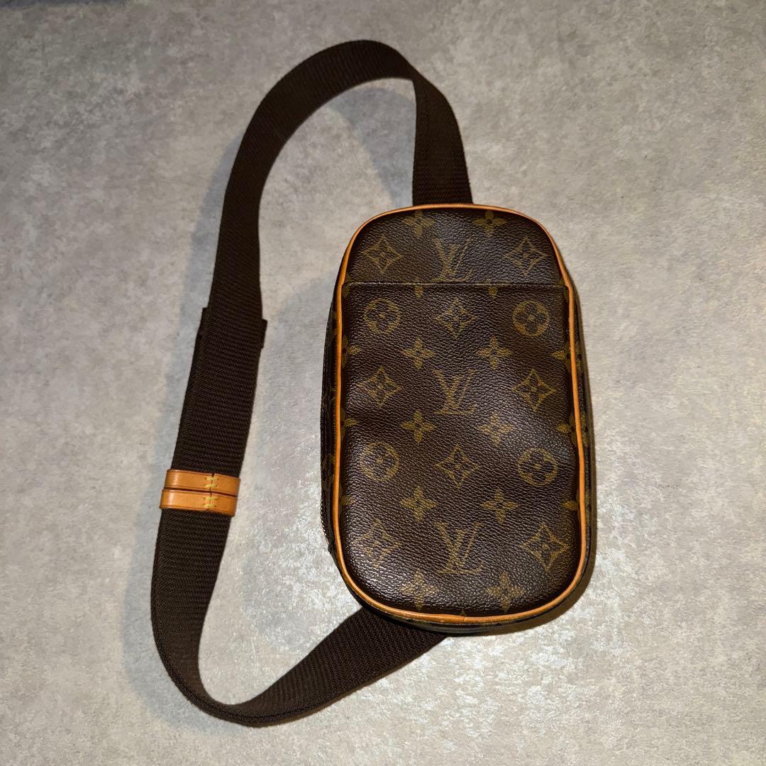 美品　ルイ・ヴィトン ボディバッグ
