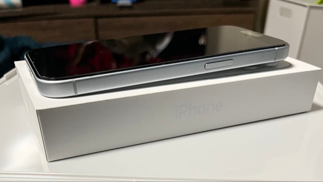 【美品】Apple iPhone 15 ブルー本体