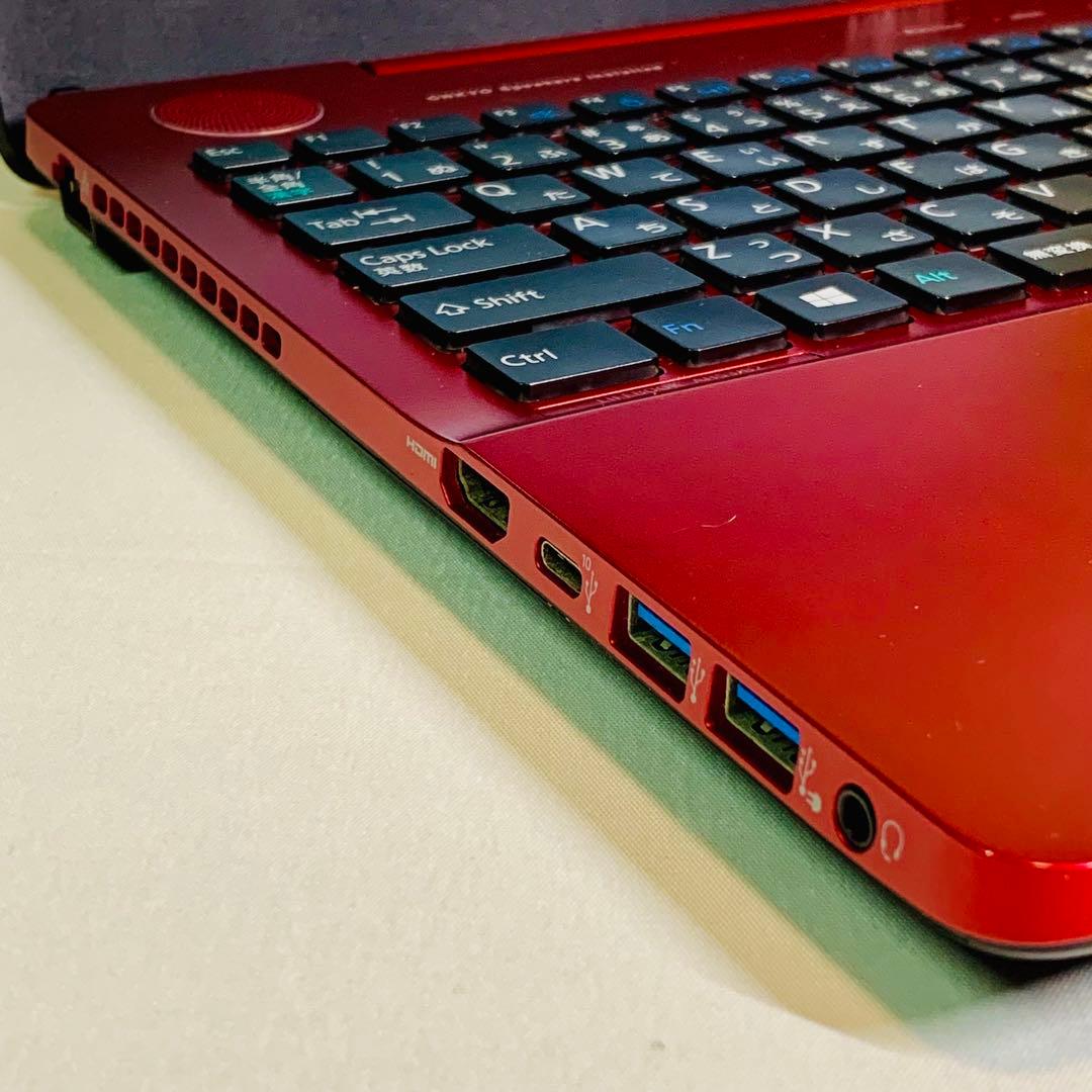 Core i7✨SSD2TB✨32GB✨カメラ✨富士通✨レッド✨ノートパソコン