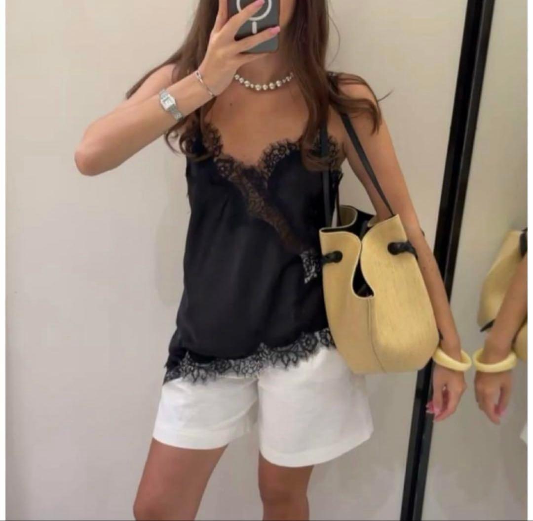 タグ付き新品♡ZARAのレーストリムキャミソールトップス★XSサイズ★ブラック色