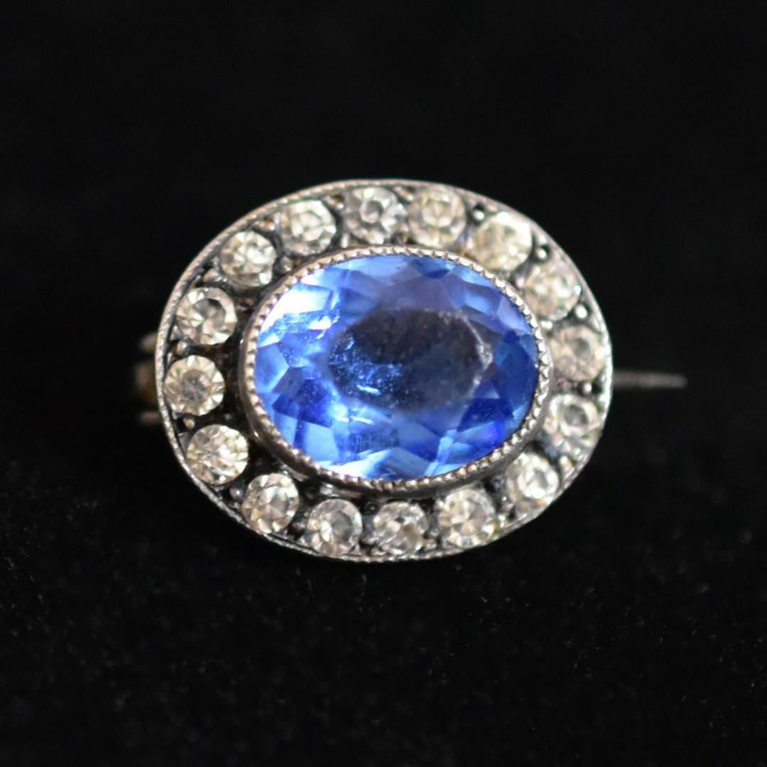 アンティーク サファイア色古ガラスのミル打ちが細工された小さな小さなレースピ