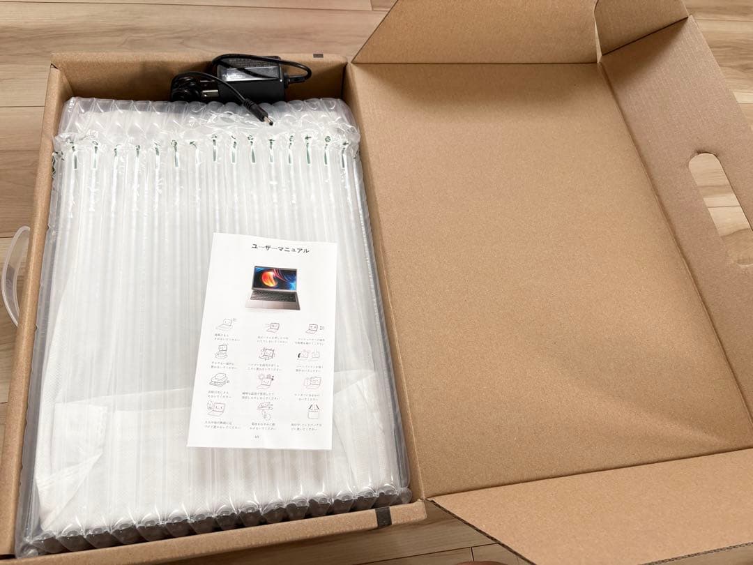 【新品】シルバー ノートPC Office2021搭載