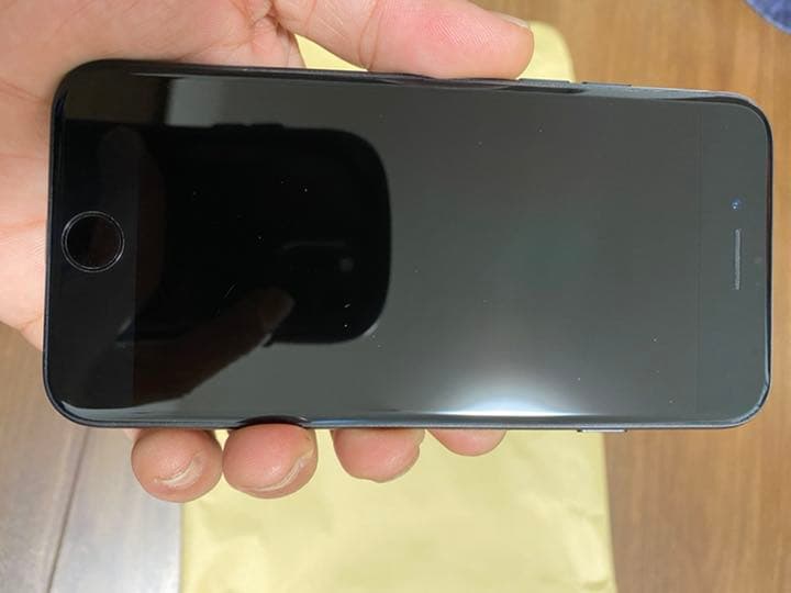 iPhone7 128G SIMフリー