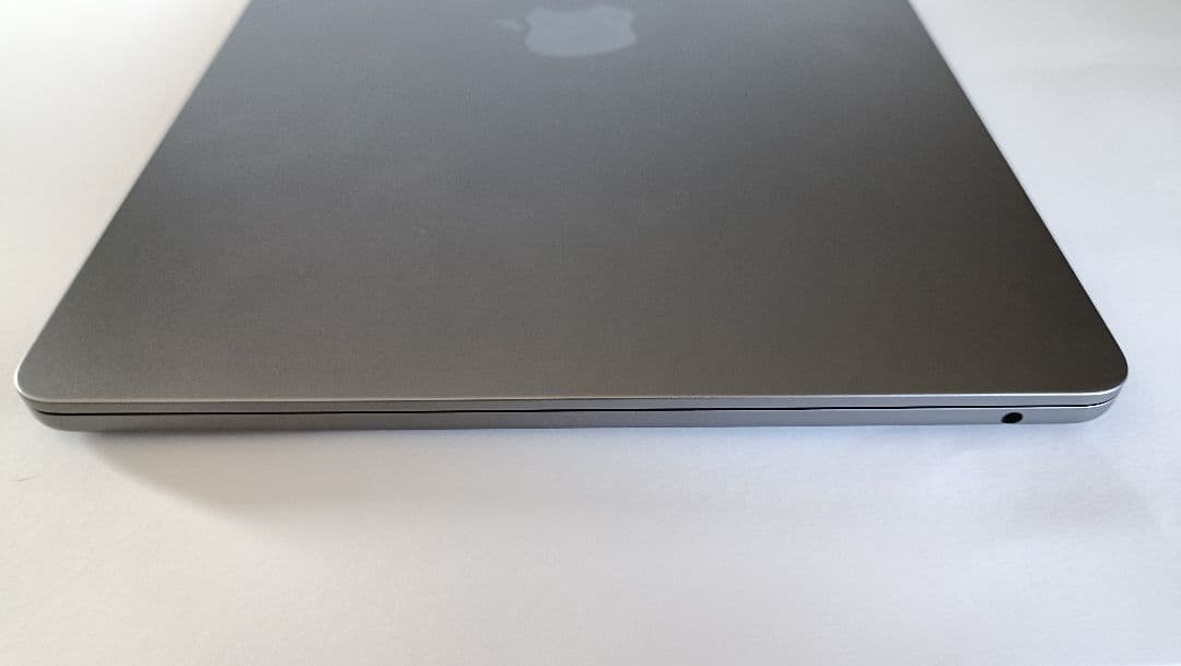 【極美品】MacBook Air M3 13インチ