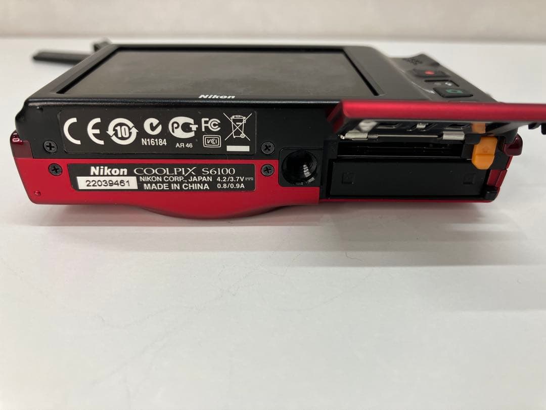 Nikon COOLPIX S6100デジタルカメラ レッド【4577】デジカメ