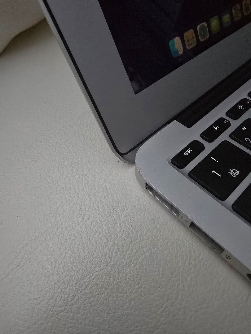 MacBook Air 11インチ Early 2015