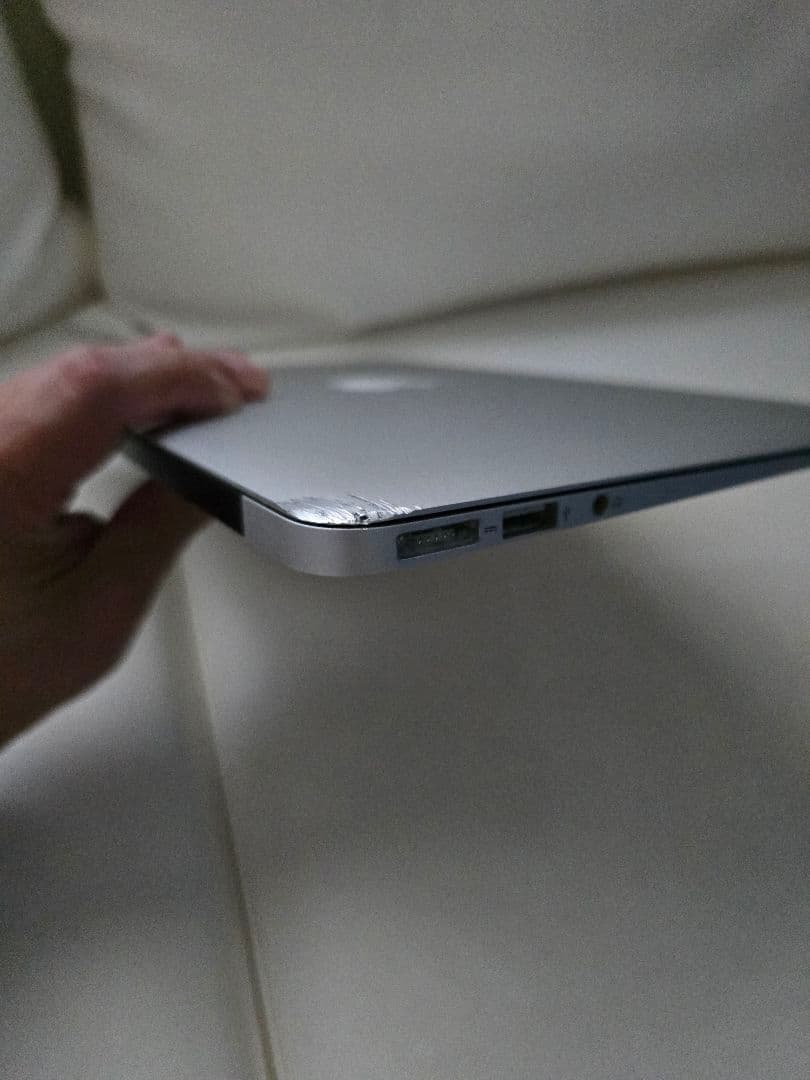 MacBook Air 11インチ Early 2015