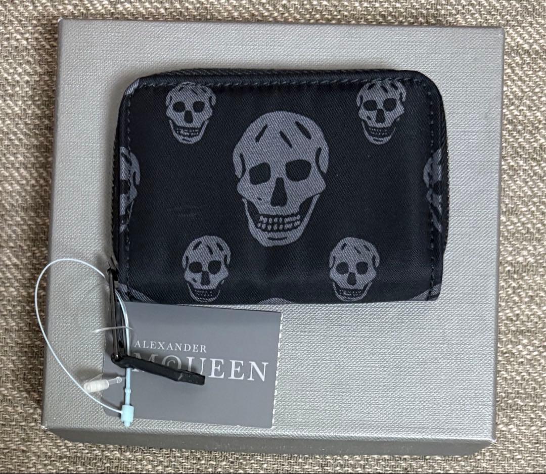 【未使用】アレキサンダーマックィーン　スカル柄ケース　ブラック