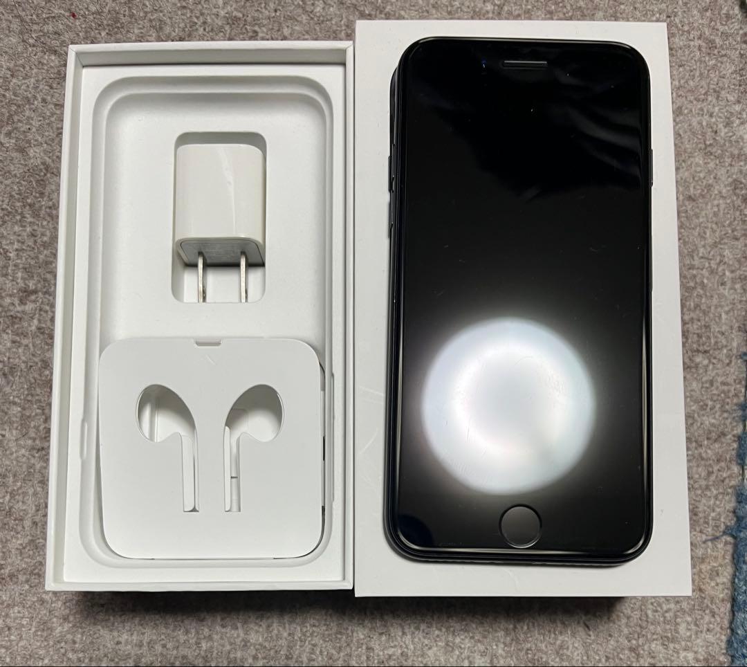 Apple iPhone 7 ブラック 本体