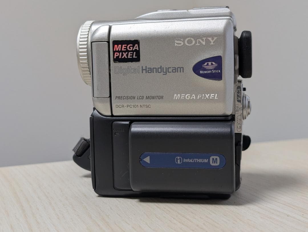 SONY DCR-PC101 MiniDVビデオカメラ ダビングに