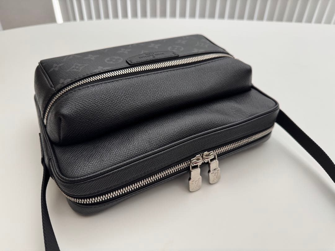 【極美品】ルイヴィトン　アウトドア・メッセンジャー PM ノワール