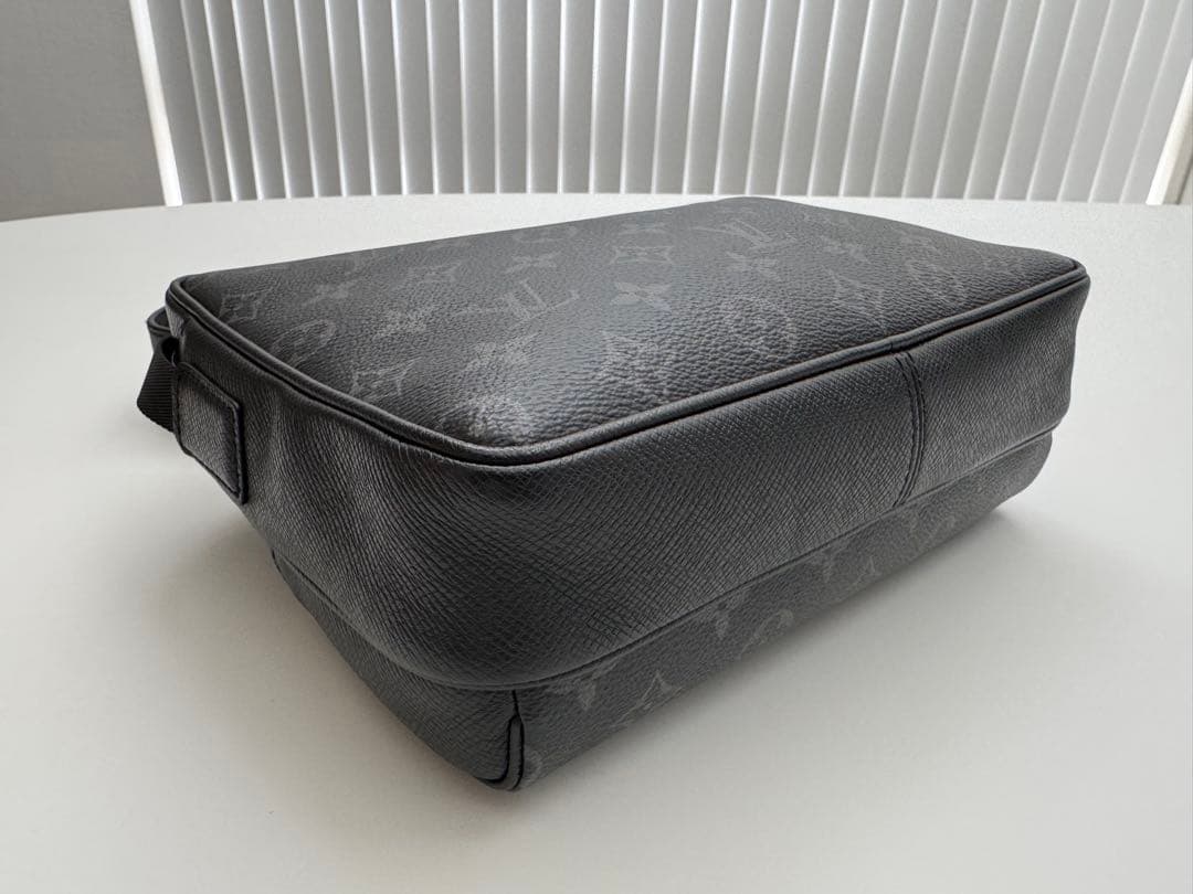 【極美品】ルイヴィトン　アウトドア・メッセンジャー PM ノワール