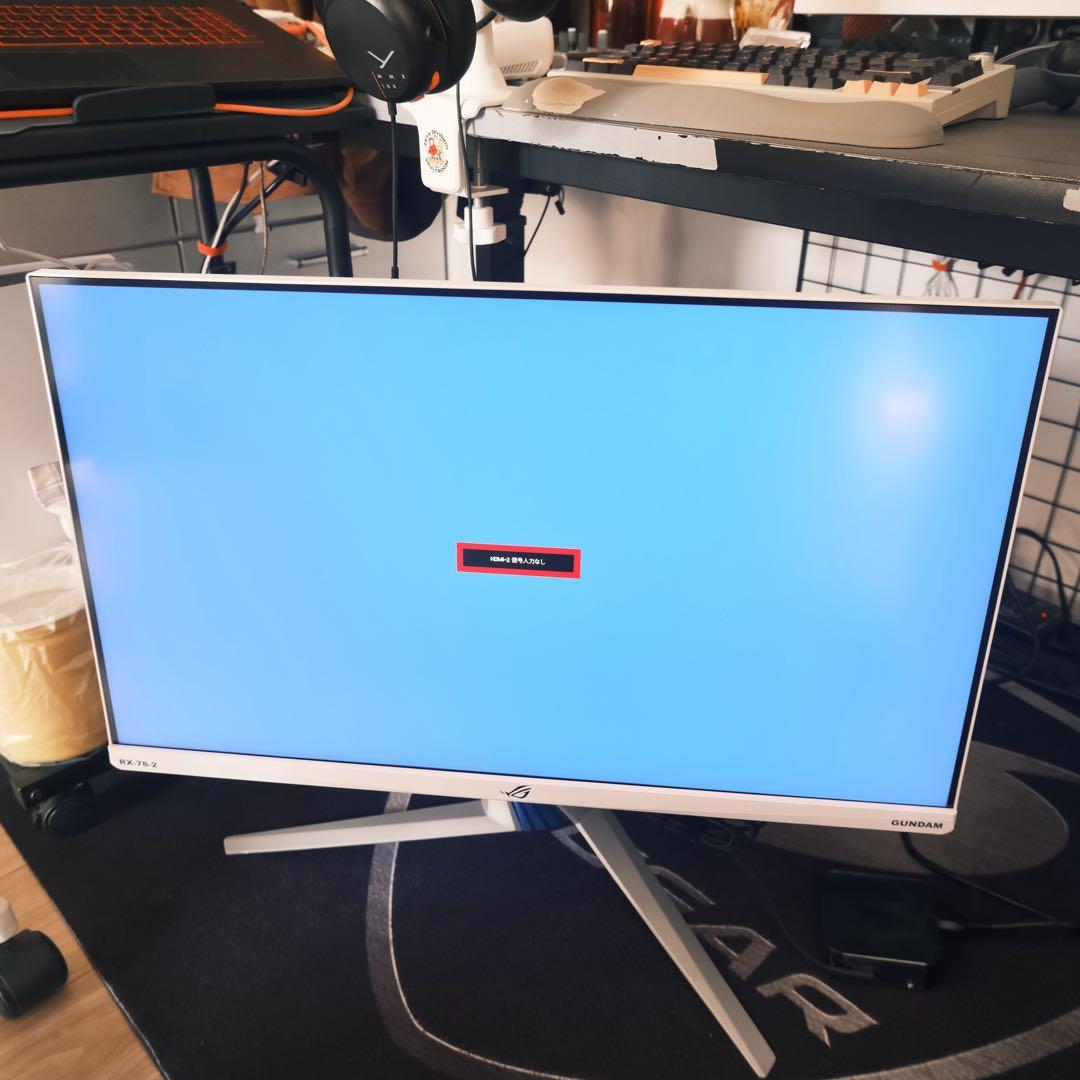GUNDAM 27インチゲーミングモニター　ASUS
