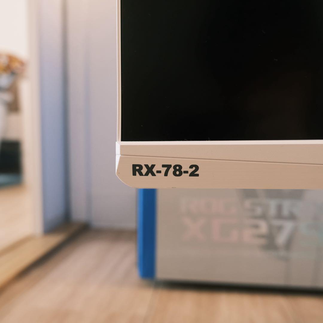 GUNDAM 27インチゲーミングモニター　ASUS