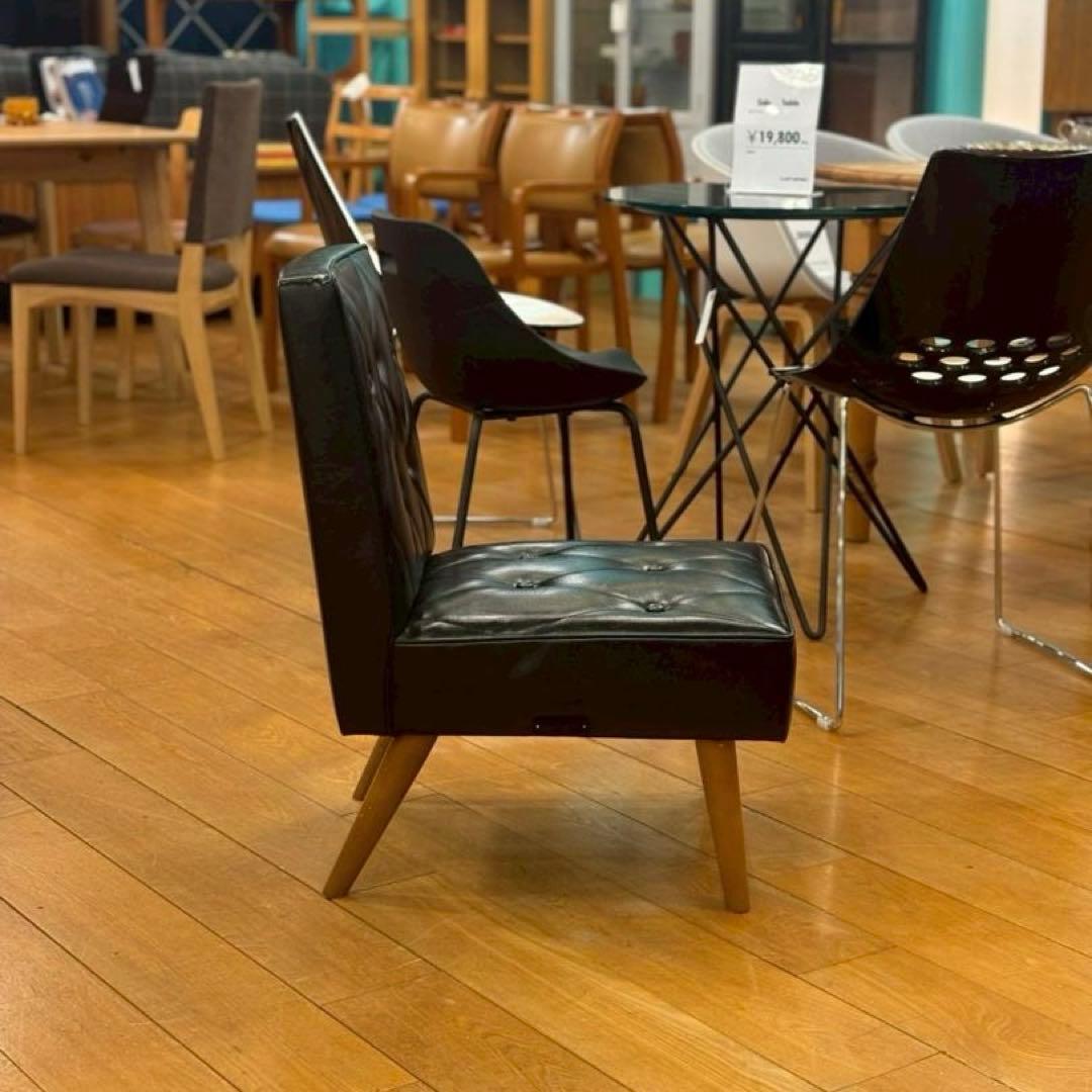 カリモク60　カフェチェア　1一人掛け　椅子　ラウンジチェア