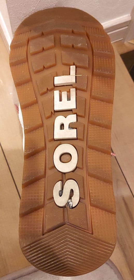 (値下げ)SOREL ウィットニーII ショートレース 防水 ホワイトブーツ