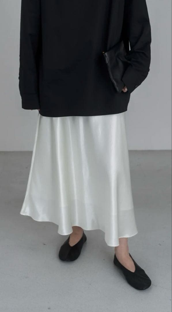 satin flare skirt digne ディニュ