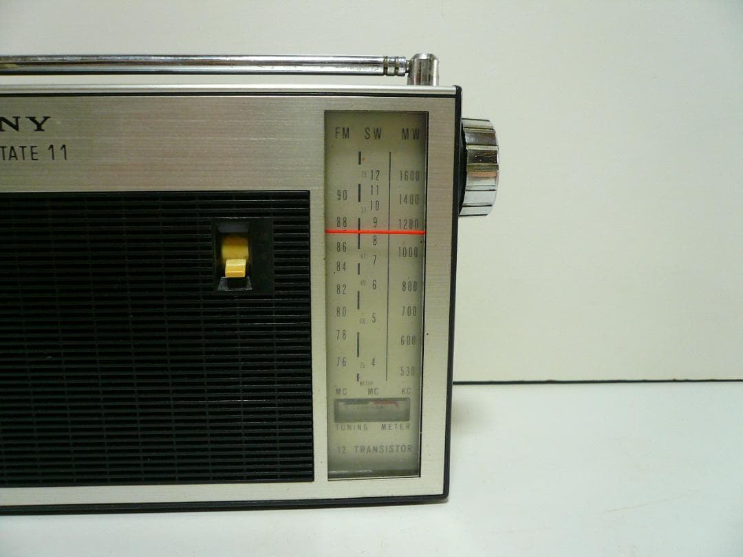 昭和レトロ SONY3バンドラジオ TFM-110F SOLID STATE11
