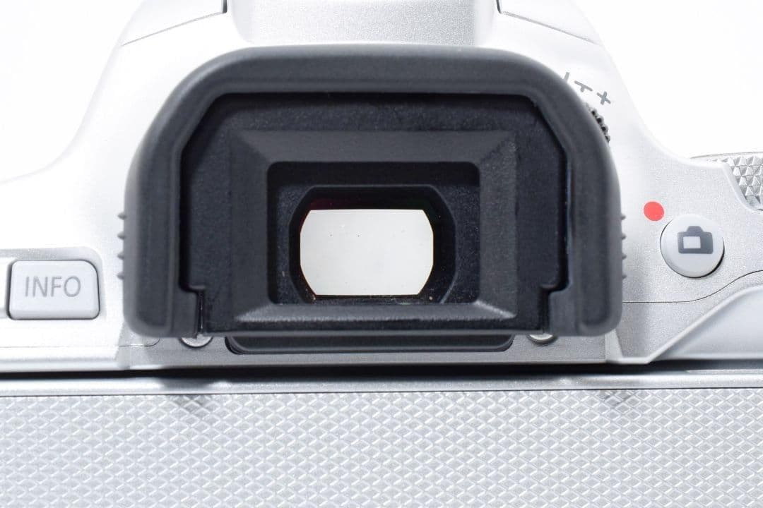 カメラバッグ付き✨Canon EOS KissX10✨シルバー✨シングルレンズ