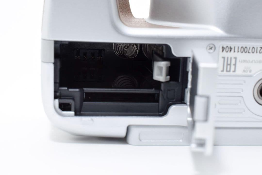 カメラバッグ付き✨Canon EOS KissX10✨シルバー✨シングルレンズ