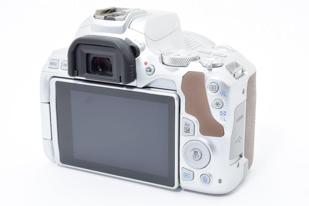 カメラバッグ付き✨Canon EOS KissX10✨シルバー✨シングルレンズ