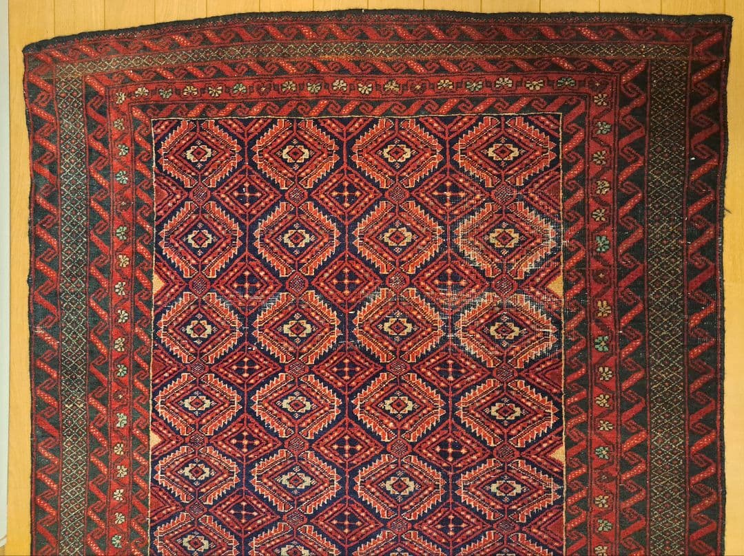 手織りトライバルラグ　ヴィンテージラグ　イラン　ウール　ペルシャ絨毯　バルーチ