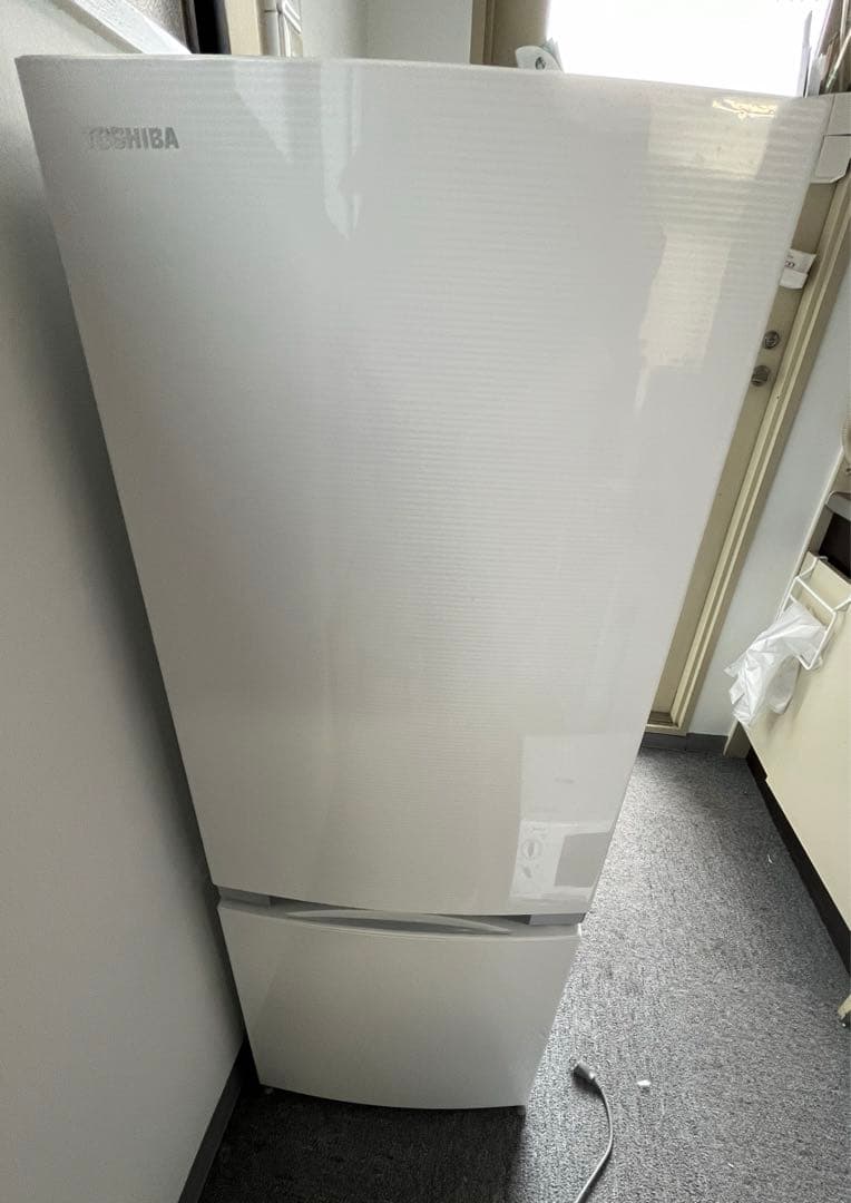 Toshiba 冷凍庫 ホワイト 153L 2018年 一人暮らし　電子レンジ付