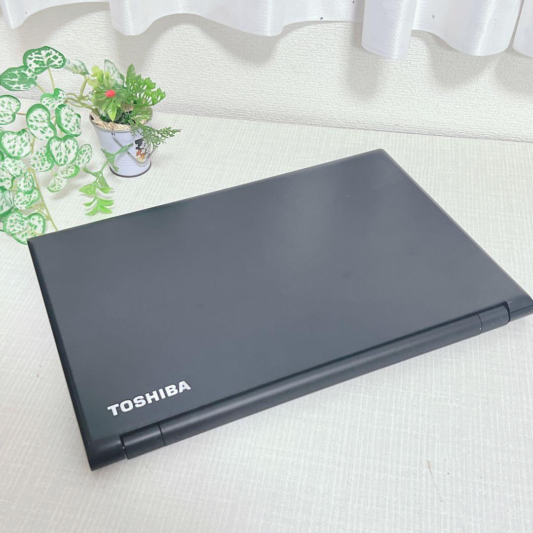 美品、メモリ8G、高速SSD、Win11、イラレ&オフィス2021、コアi3