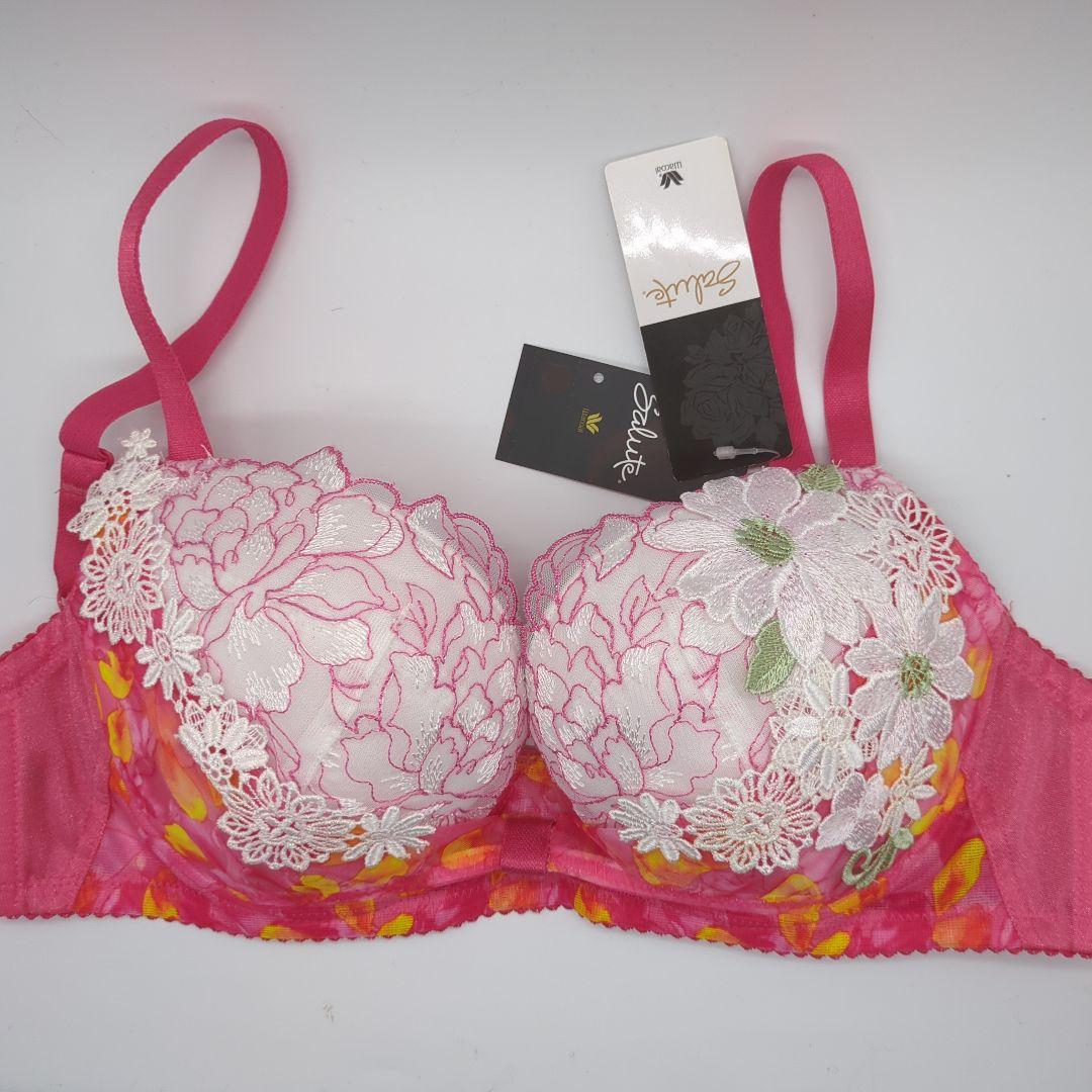 ワコール サルート F70×M☆51グループ