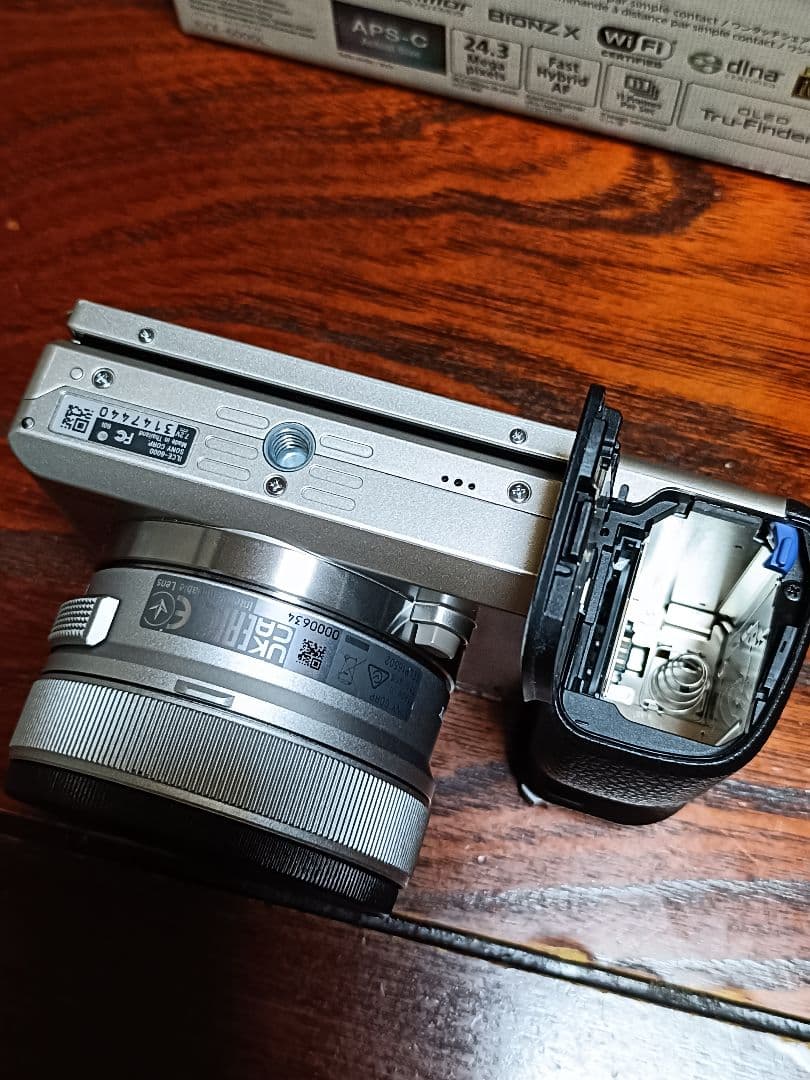 SONY α6000（ILCE-6000）＋ ズームレンズ SELP16502