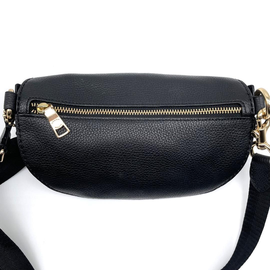 マダムさま　未使用級美品　コーチ　ボディバッグ　レザー　ブラック　黒　シボ革