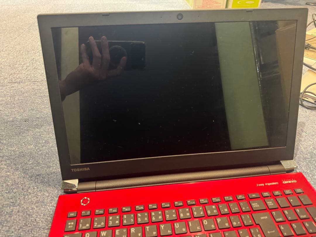 dynabook L82/AB レッド ノートPC