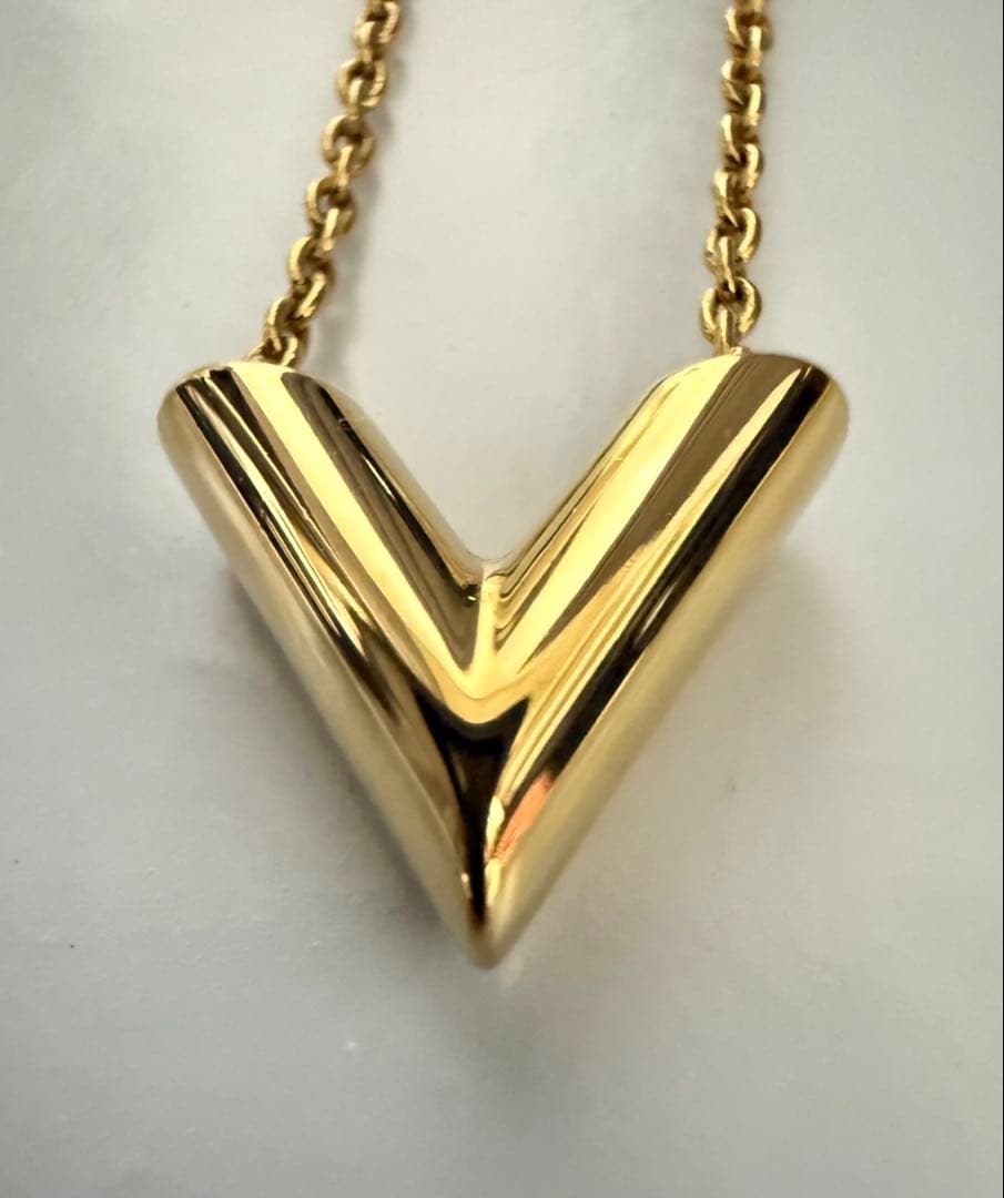 ✨極美品✨ louis vuitton ネックレス エセンシャルV M61083
