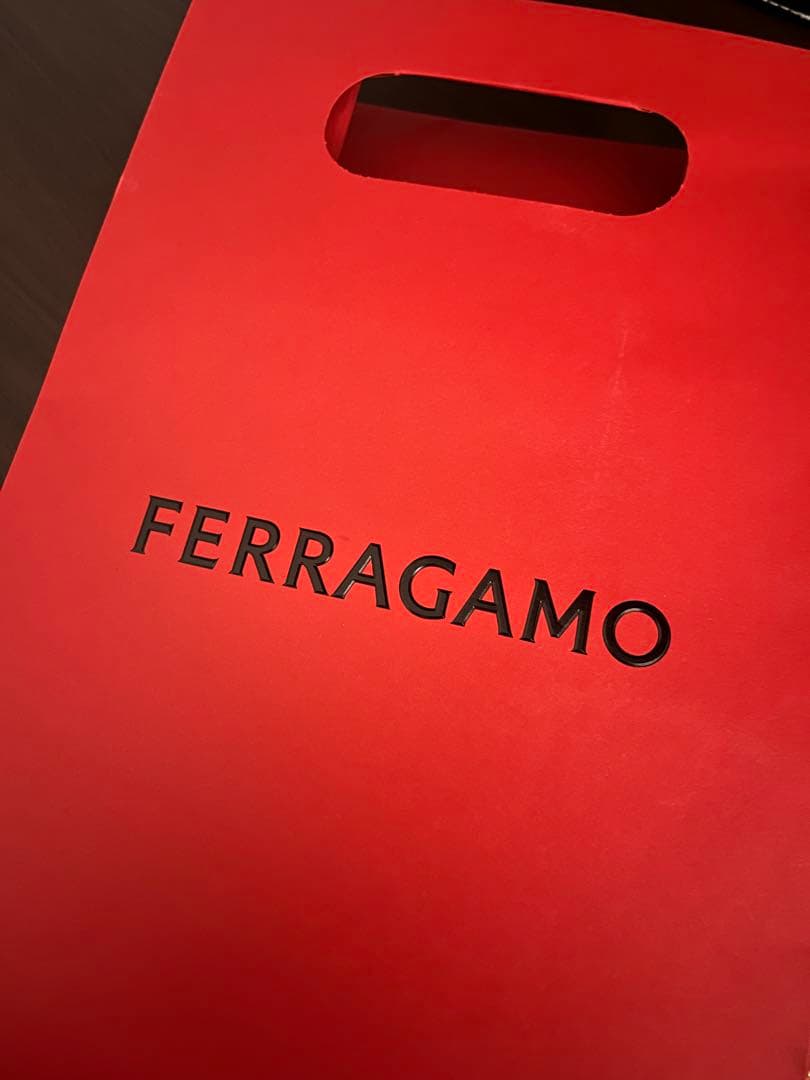 FERRAGAMO ブラックリボン ヘアクリップ