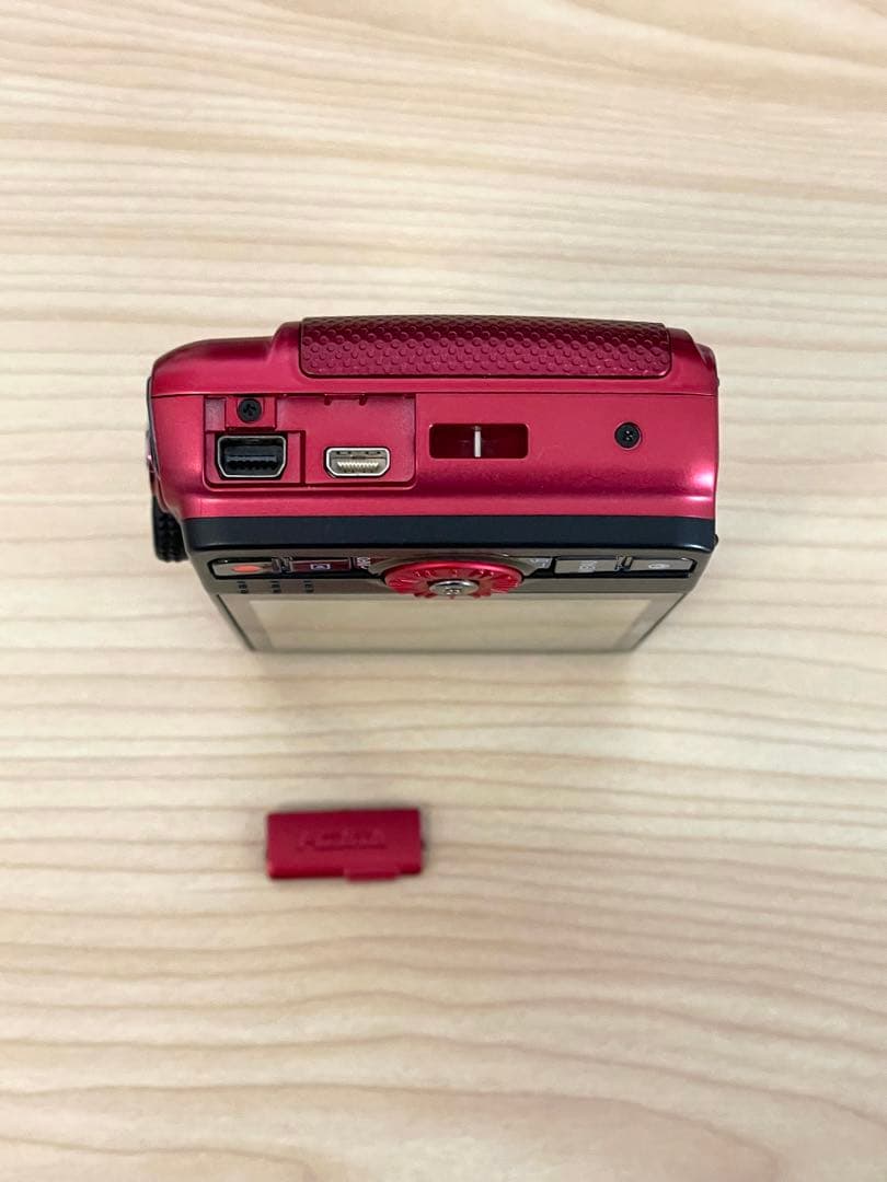 OLYMPUS コンパクトデジタルカメラ レッド