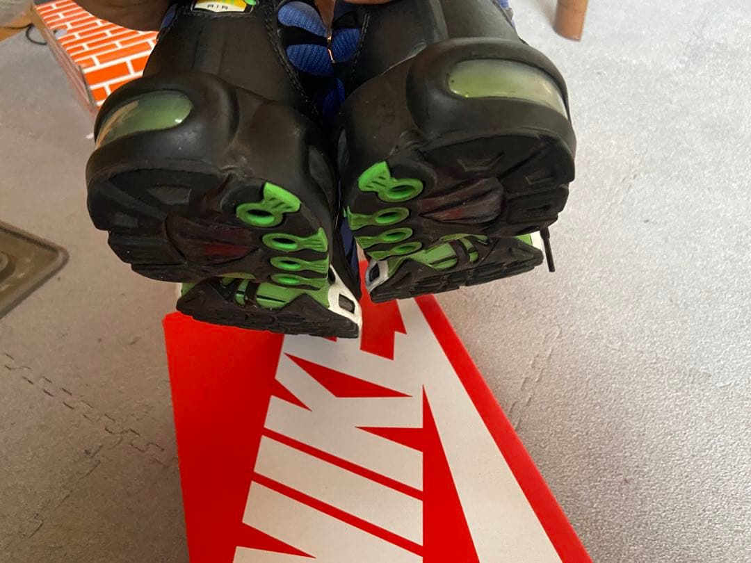 NIKEエアマックスプラス26.5cm DX4326-001