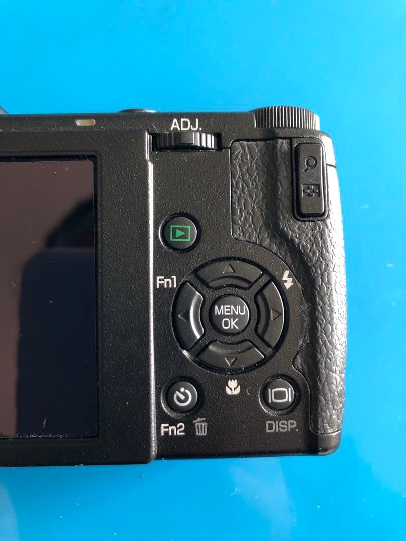 RICOH GR DIGITAL III シャッター数4681回 箱有り