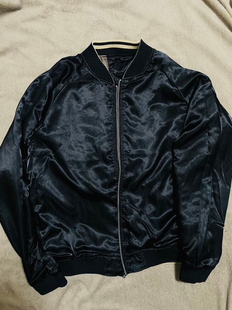 未使用近い ゴジラ 日本限定 スカジャン ２面用 unisex レーヨン 美品