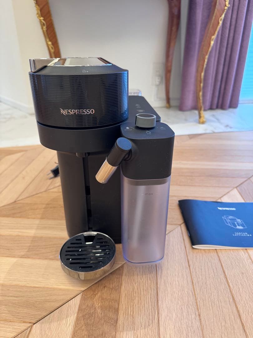 Nespresso Vertuo GDV5BKWヴァーチュオラティシマ