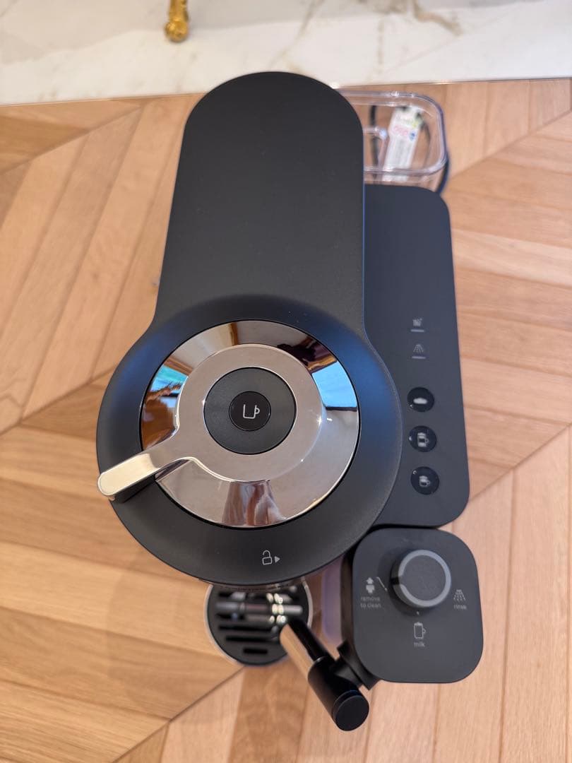 Nespresso Vertuo GDV5BKWヴァーチュオラティシマ