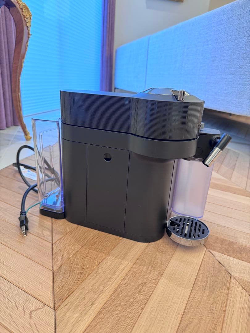 Nespresso Vertuo GDV5BKWヴァーチュオラティシマ