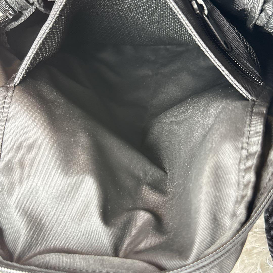 極美品✨ブリーフィング スリング ワンショルダーバック クロス ボディ オリーブ