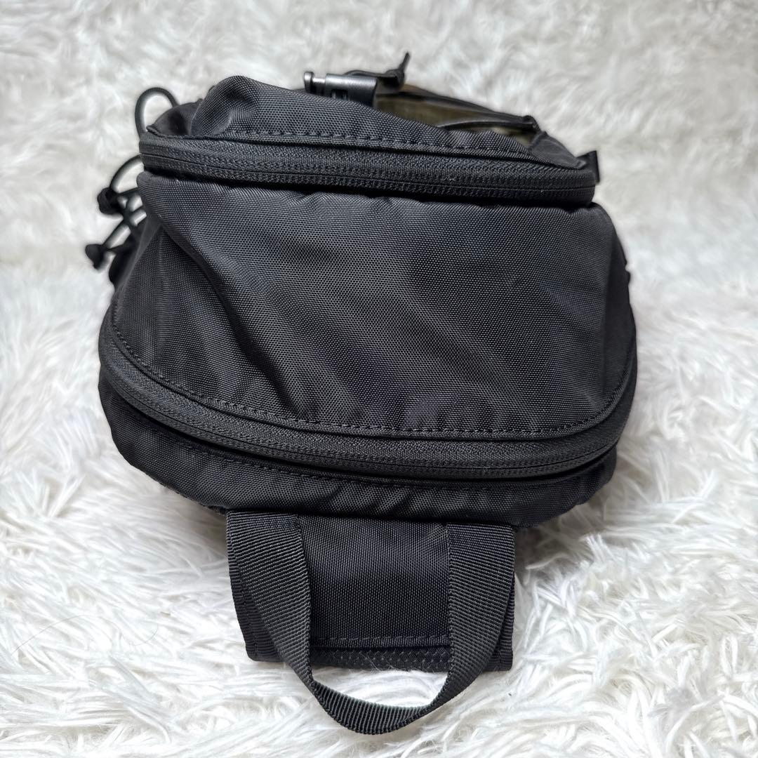 極美品✨ブリーフィング スリング ワンショルダーバック クロス ボディ オリーブ