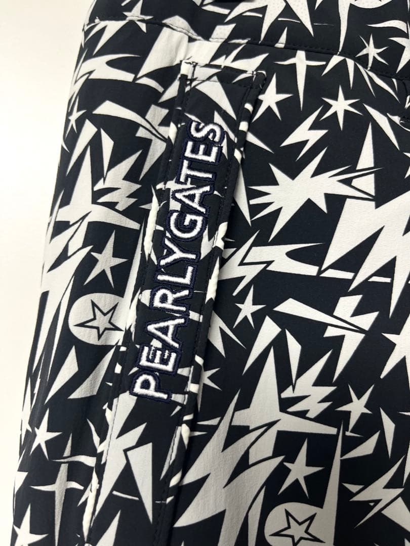 PEARLY GATES新品　サイズ5 ¥44.000 Nyストレッチ中綿パンツ